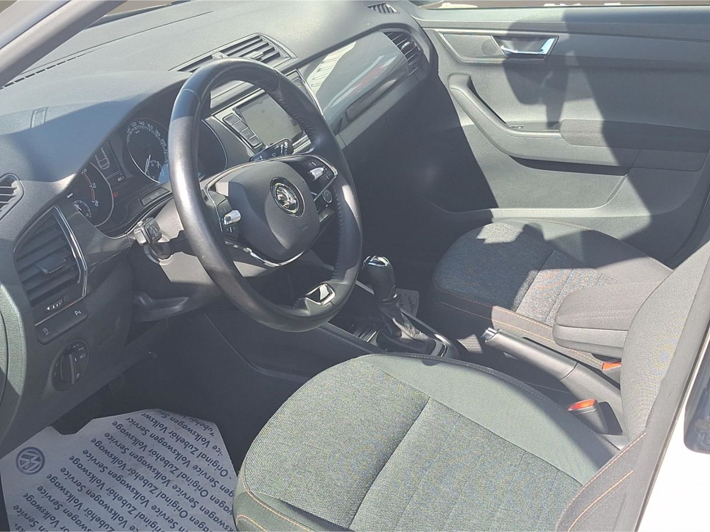 Skoda Fabia Combi 1.0 TSI DSG - Samsaru's Car Outlet