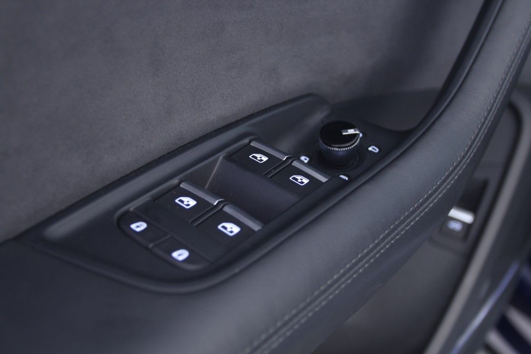 Audi RSQ8 Quattro MHEV 600CP