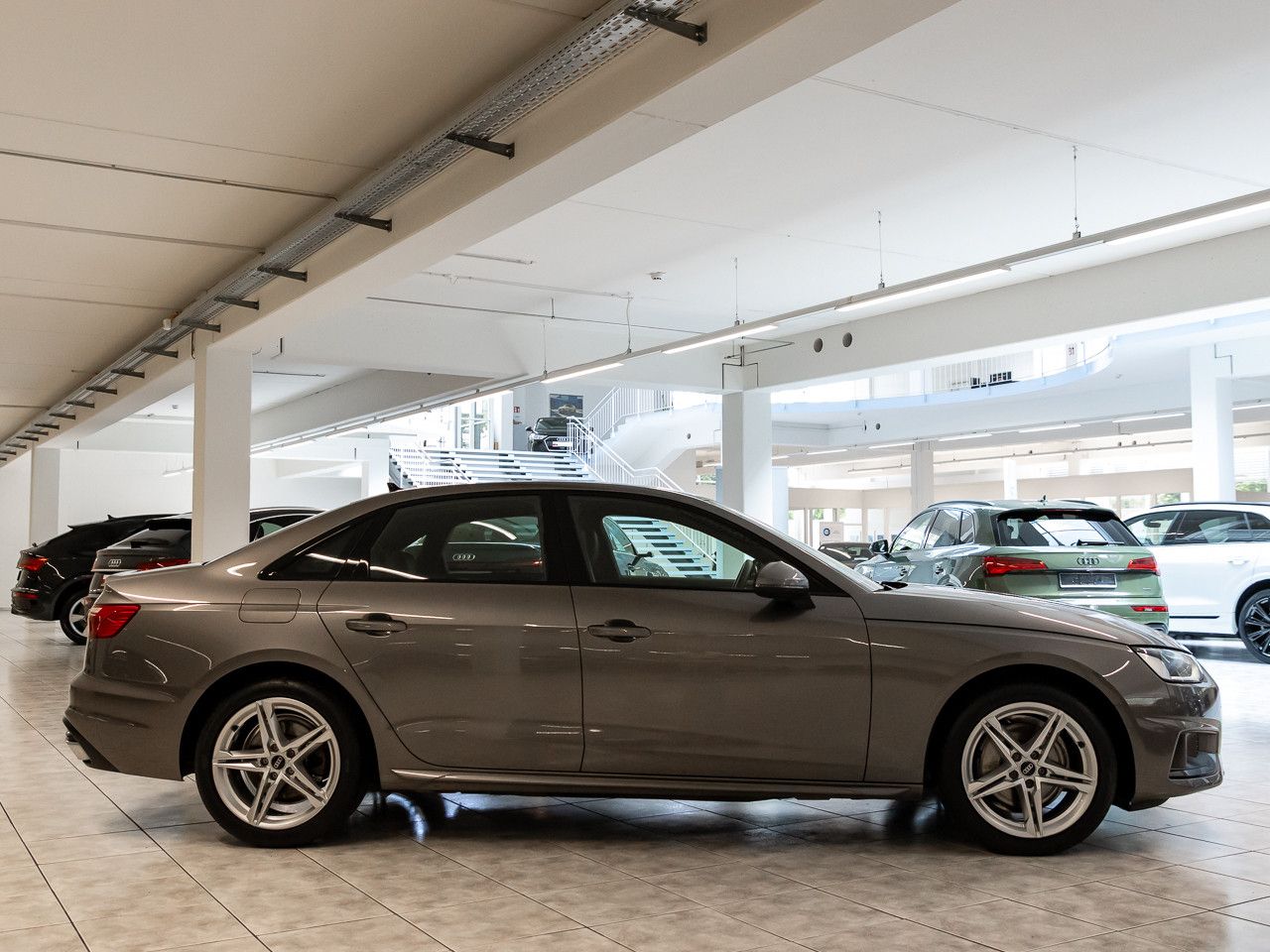 Audi A4 Limousine 40 TDI advanced - Samsaru's Car Outlet