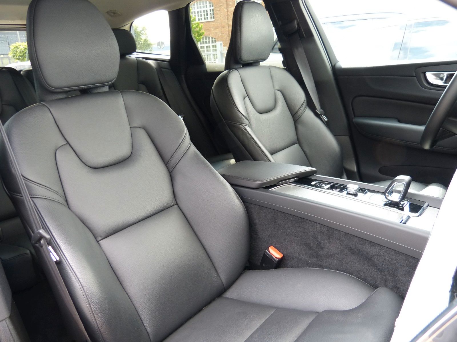Volvo XC60 B4 Plus Dark Auto ACC*360°