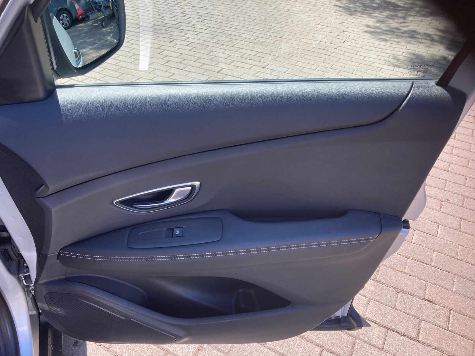 Renault Scenic LIMITED - Samsaru's Car Outlet