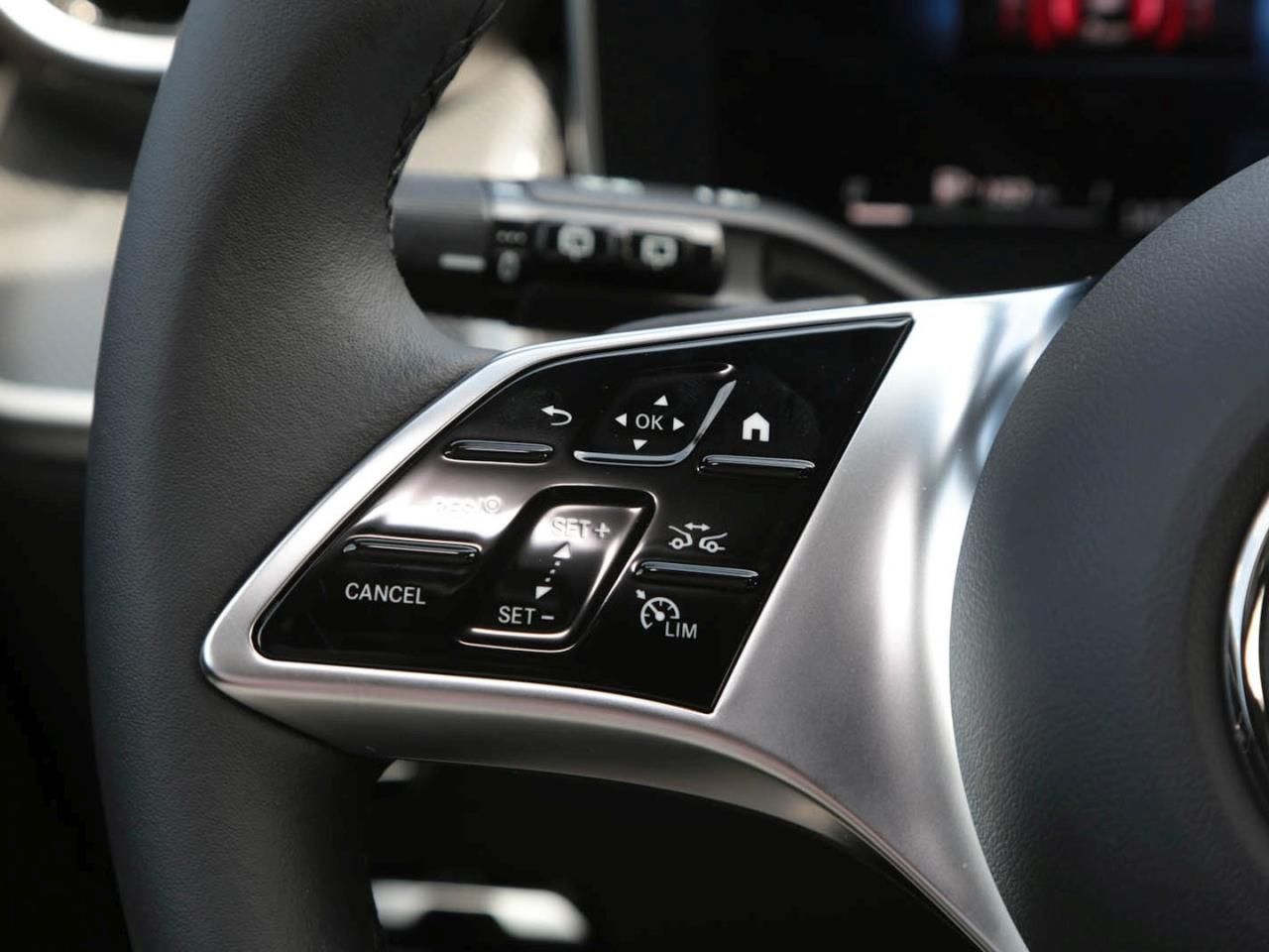 Mercedes-Benz GLC 200 d 4MATIC Avantgarde - Samsaru's Car Outlet