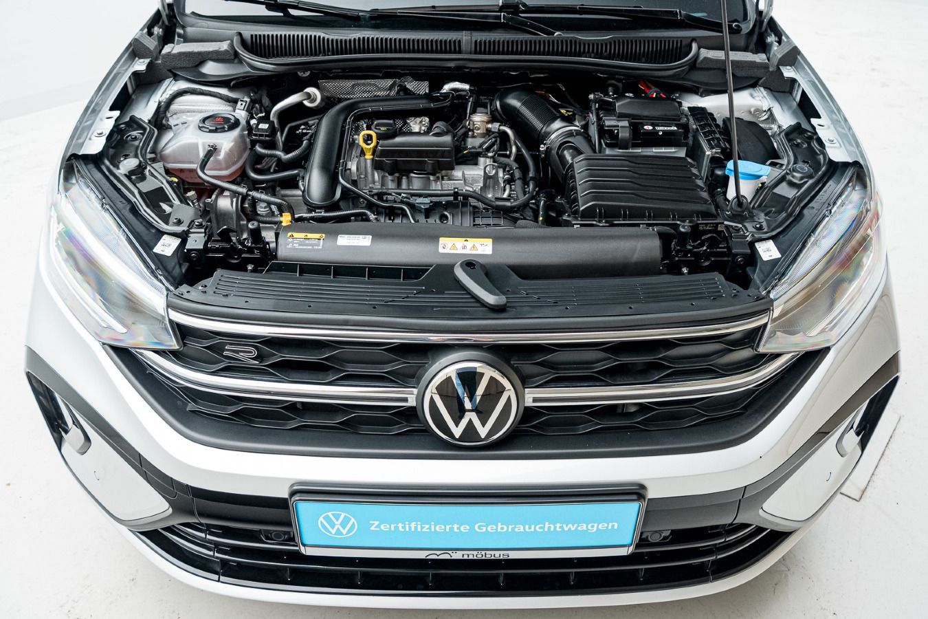 Volkswagen Taigo 1.0 TSI R-Line - Samsaru's Car Outlet