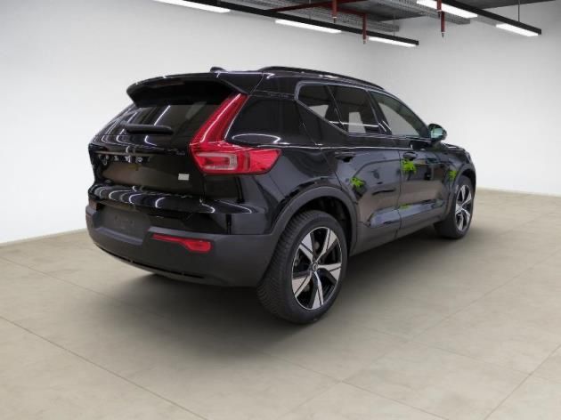 Volvo XC40 Plus Recharge Pure Electric 2WD