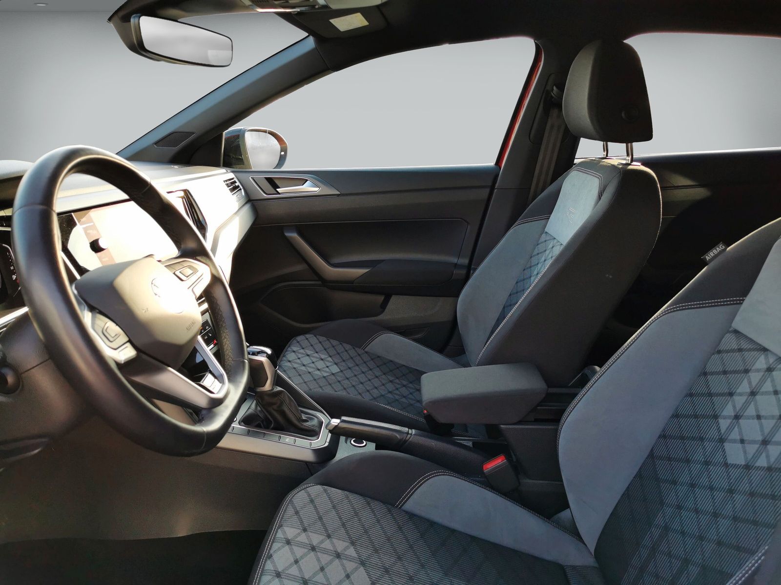 Volkswagen Taigo R-Line 1.0 TSI DSG Black - Samsaru's Car Outlet