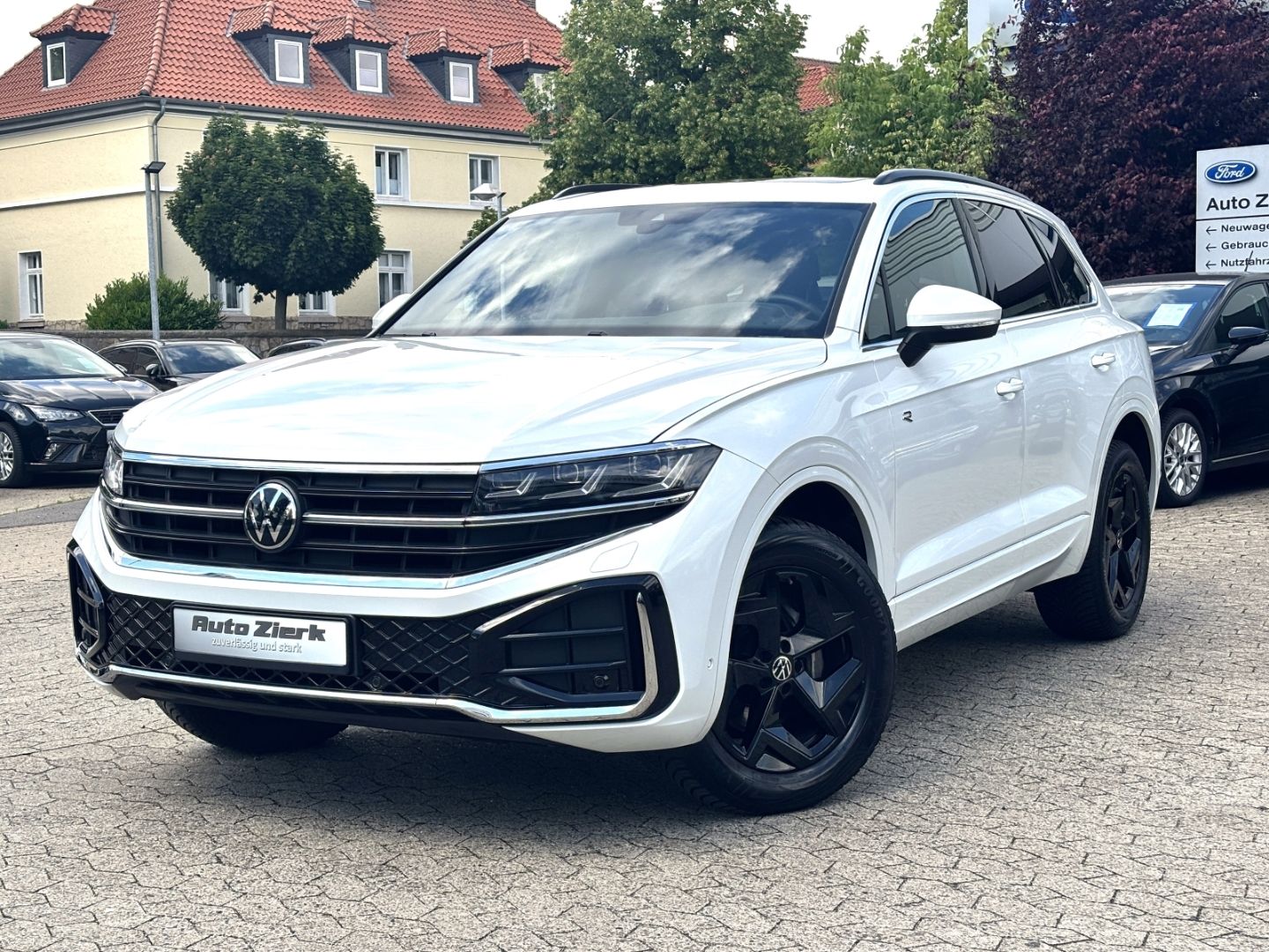 Volkswagen Touareg 3.0 TDI 4Motion R-Line ACC IQ.LIGHT PANO