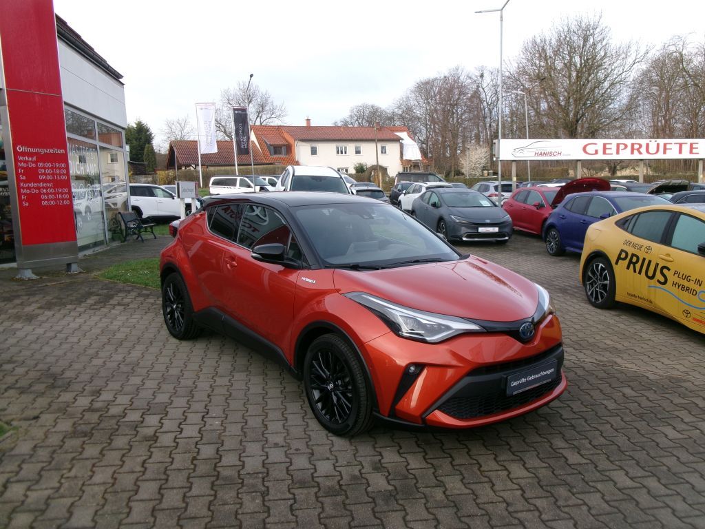 Toyota C-HR 2.0 Hybrid Orange Edition - Samsaru's Car Outlet