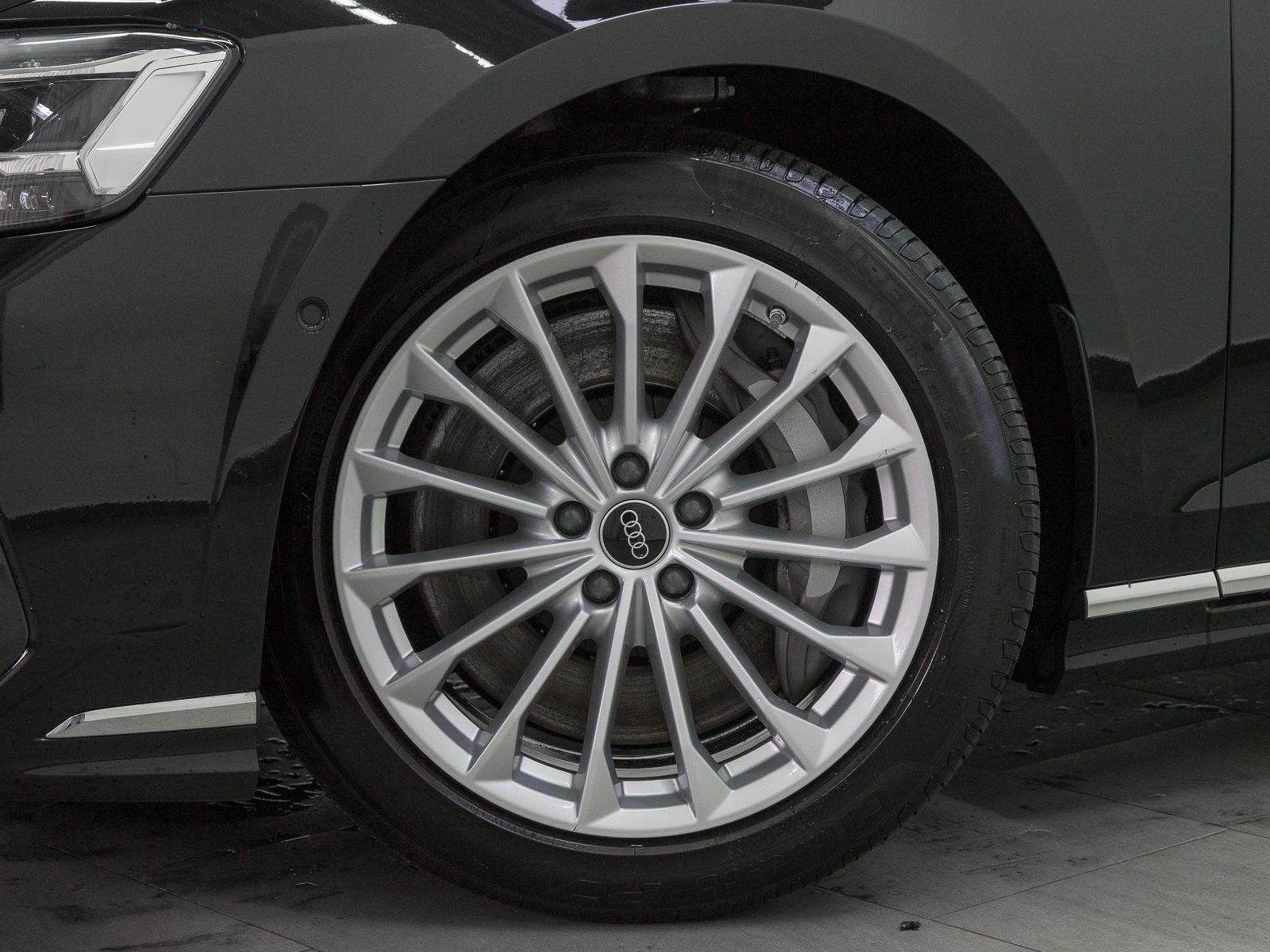 Audi A8 Lang 60 TFSIe Q NP145 - Samsaru's Car Outlet