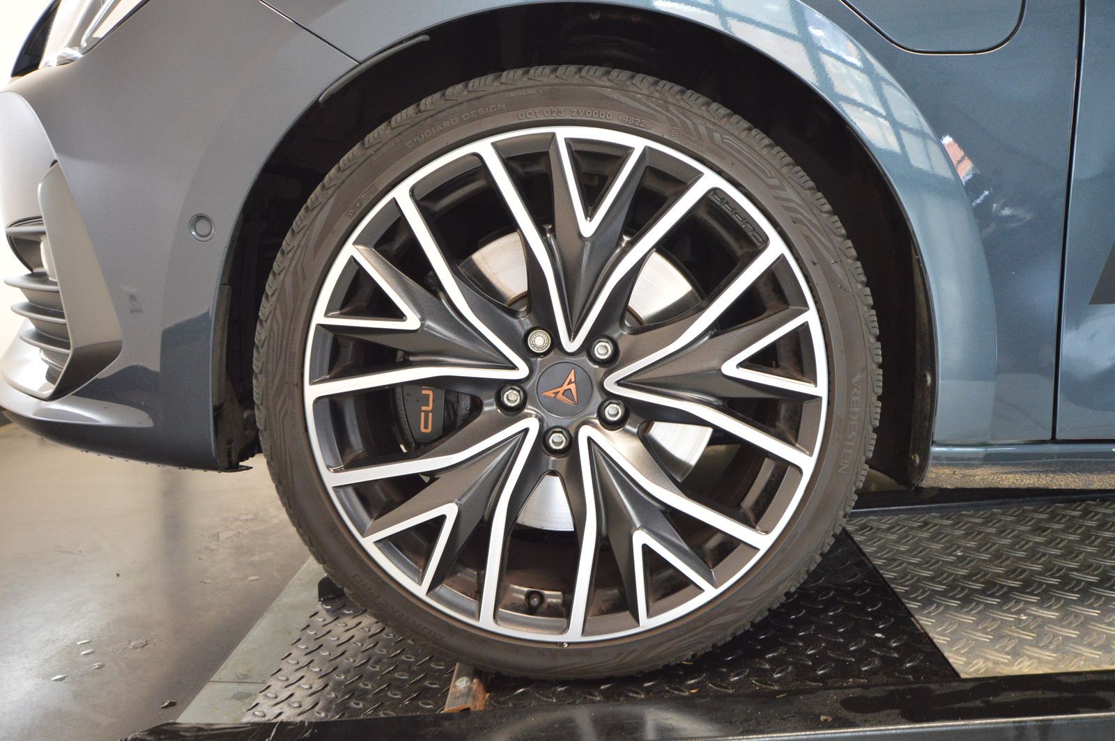 Cupra Leon Sportstourer 1.4 e-HYBRID VZ - Samsaru's Car Outlet