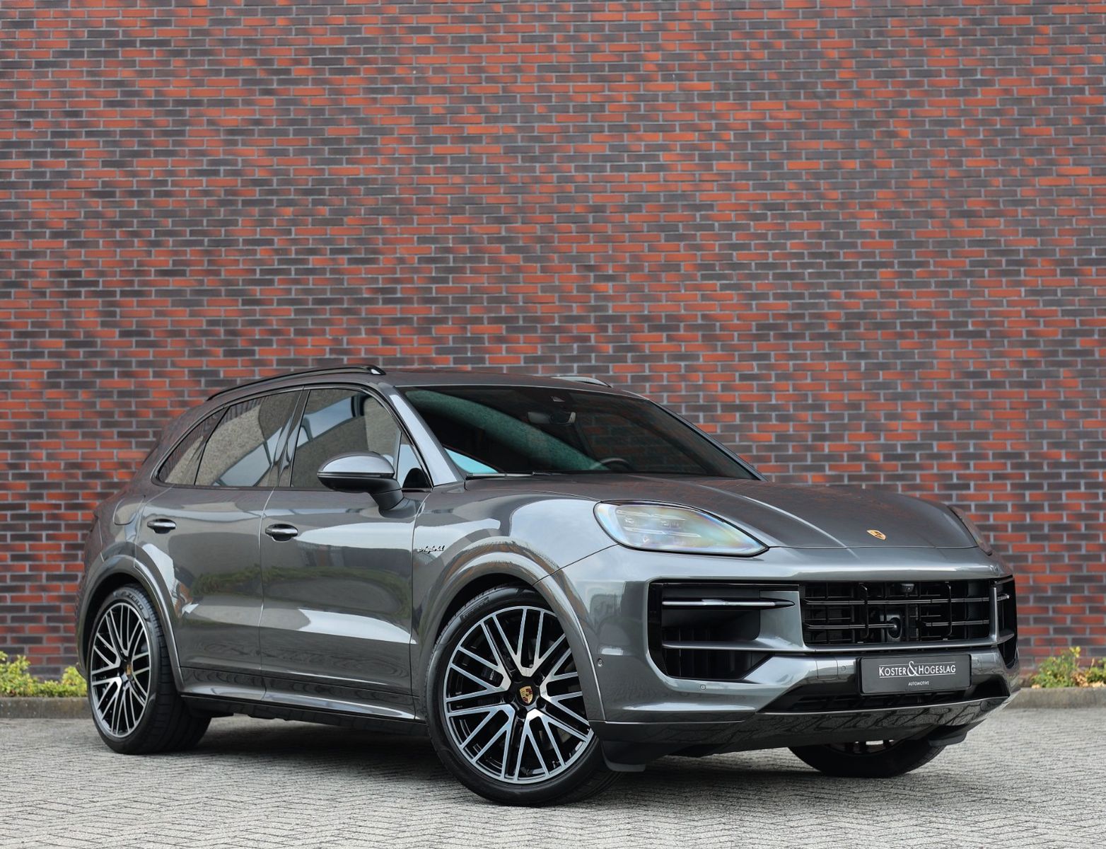 Porsche Cayenne E-Hybrid | Pas.Display - Pano - AHK
