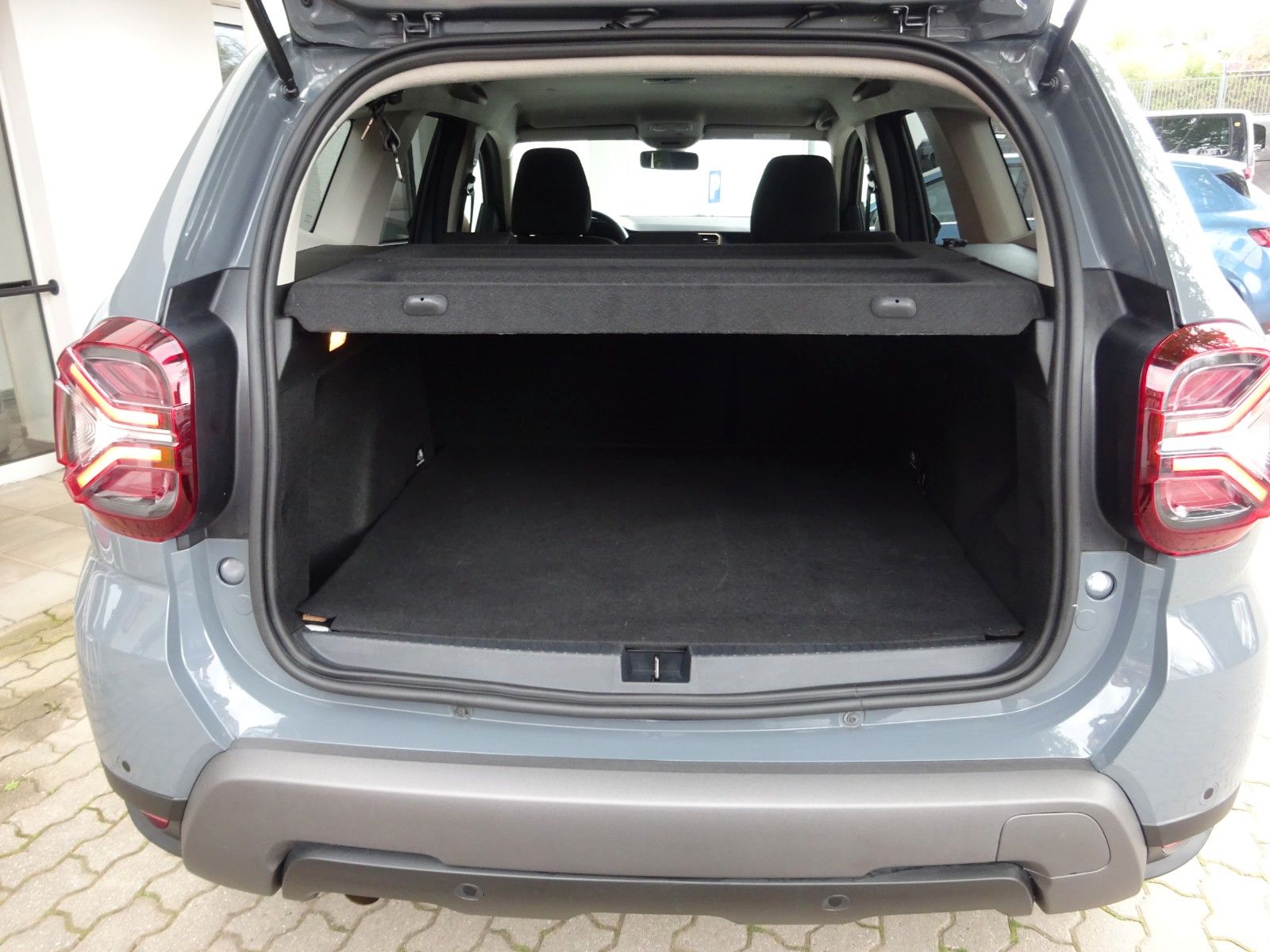 Dacia Duster II Extreme TCe150 4WD - Samsaru's Car Outlet