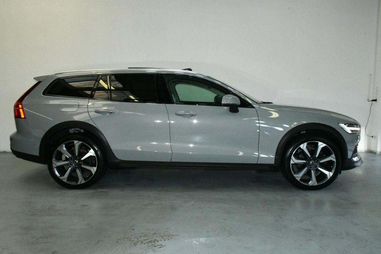 Volvo V60 Cross Country AWD Ultim ACC*PAN*H&K*AHK*SBEL