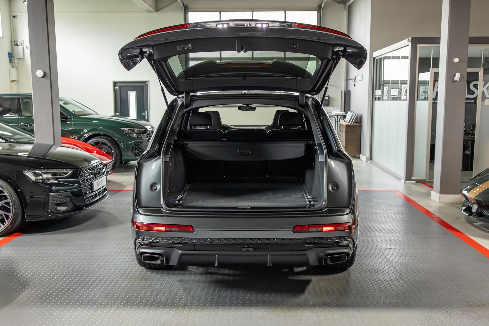 Audi Q7 60 TFSI e quattro S-line AHK PANO B&O MASSAGE