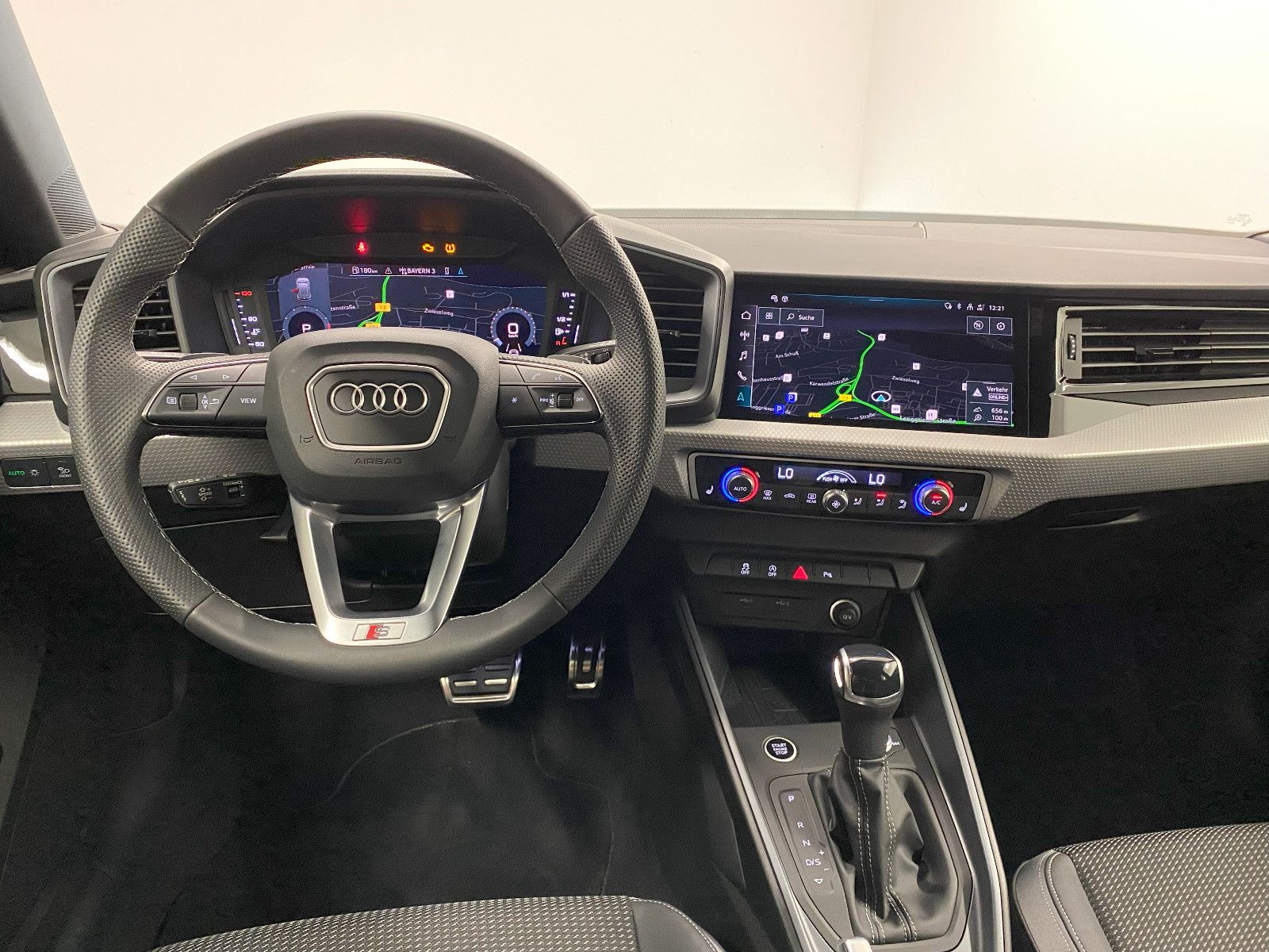 Audi A1 Sportback 35 TFSI 2xS line - Samsaru's Car Outlet