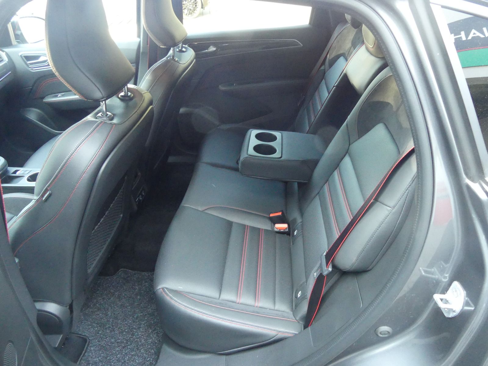 Renault Arkana 1.3 TCe R.S. Line Mild Hybid - Samsaru's Car Outlet