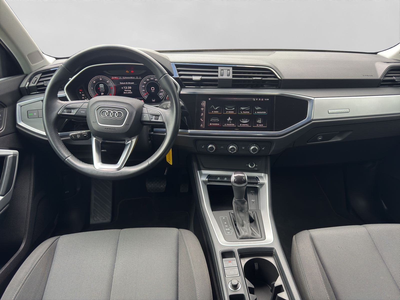 Audi Q3 35 2.0 TDI quattro advanced - Samsaru's Car Outlet