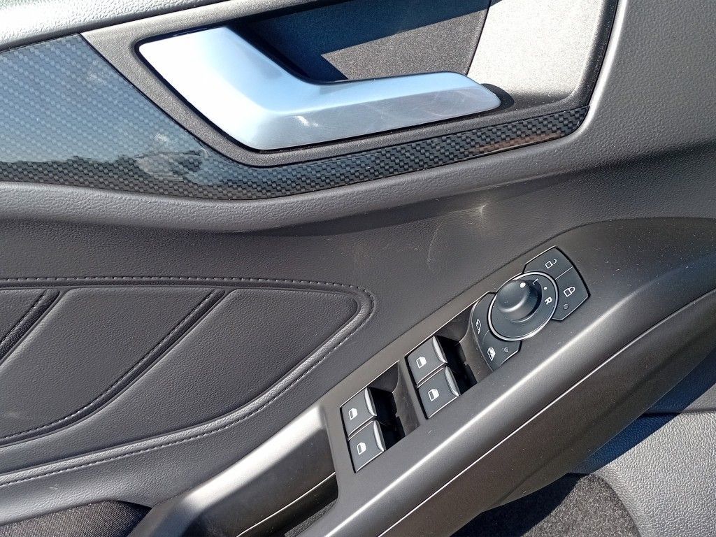 Ford Focus Turnier 1.0 EcoBoost Hybrid Aut. ST-LINE X