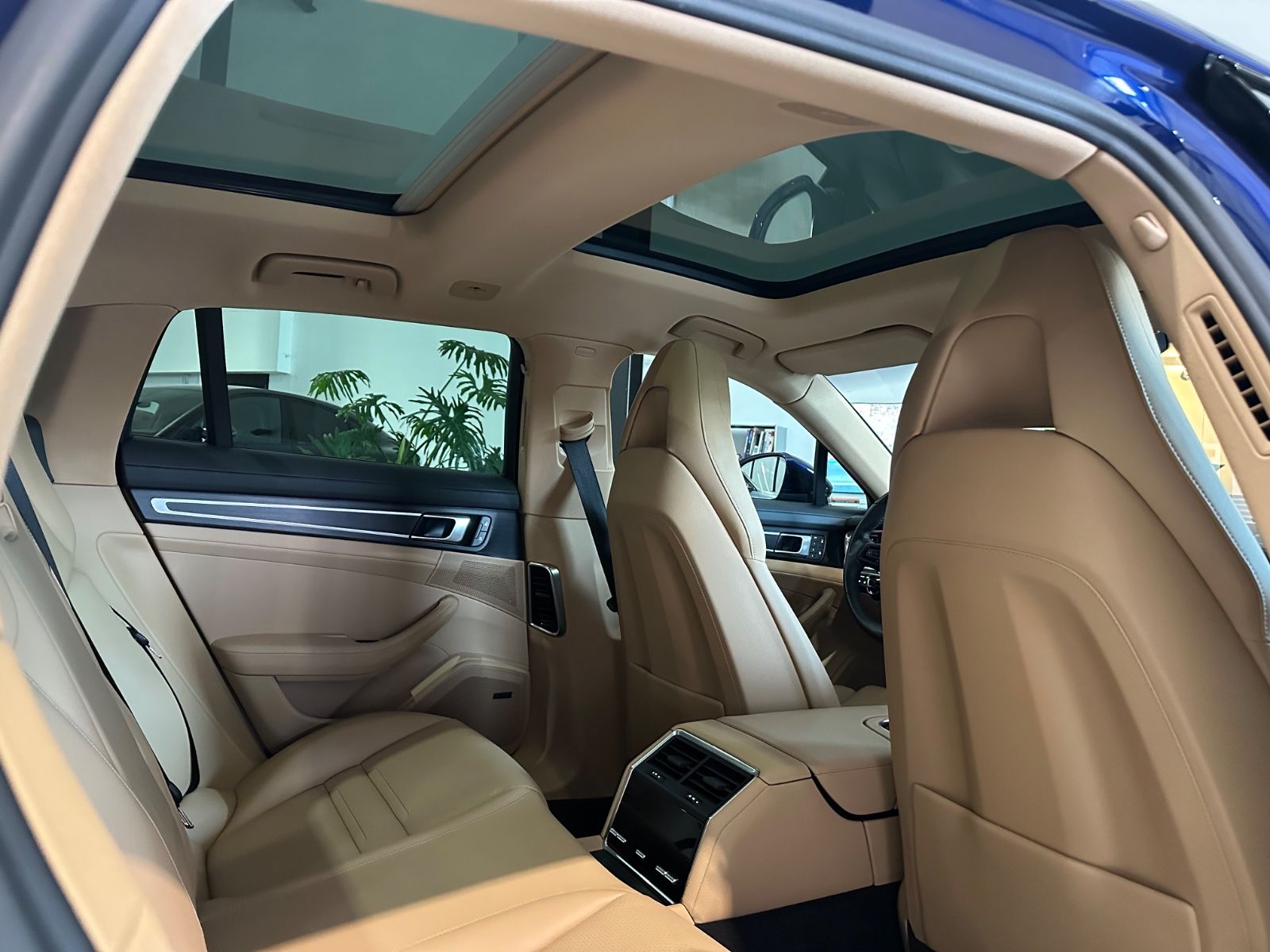Porsche Panamera Sport Turismo 4 E-Hybrid Plat. Edition