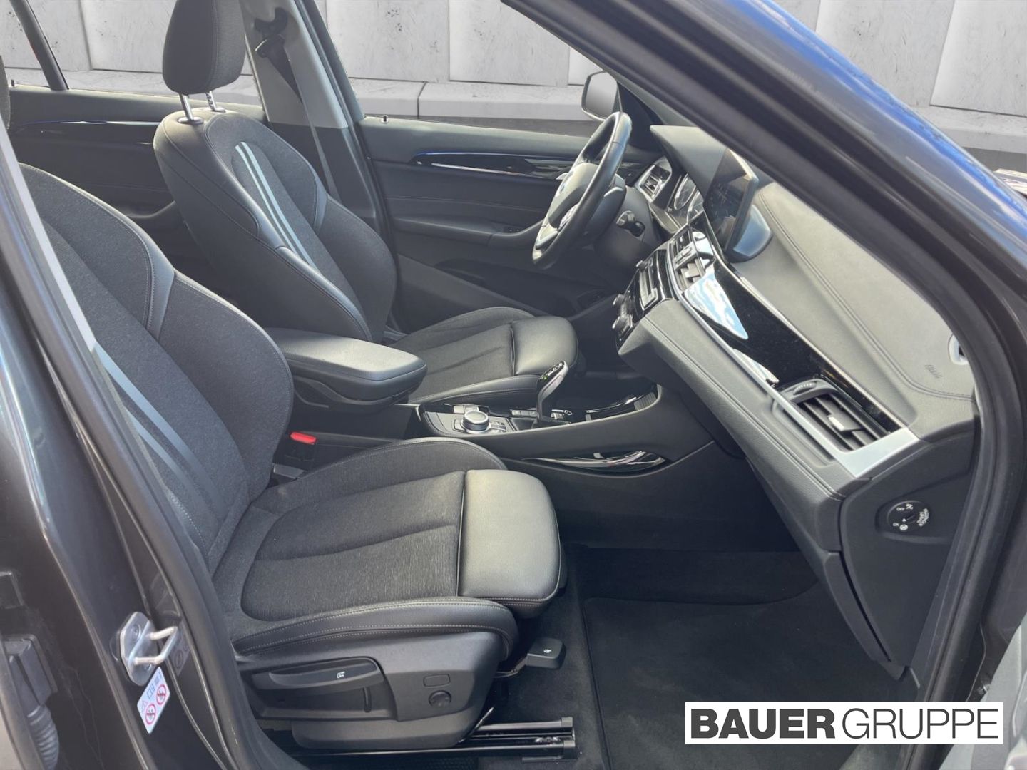 BMW X1 xDrive 20 d Sport Line - Samsaru's Car Outlet