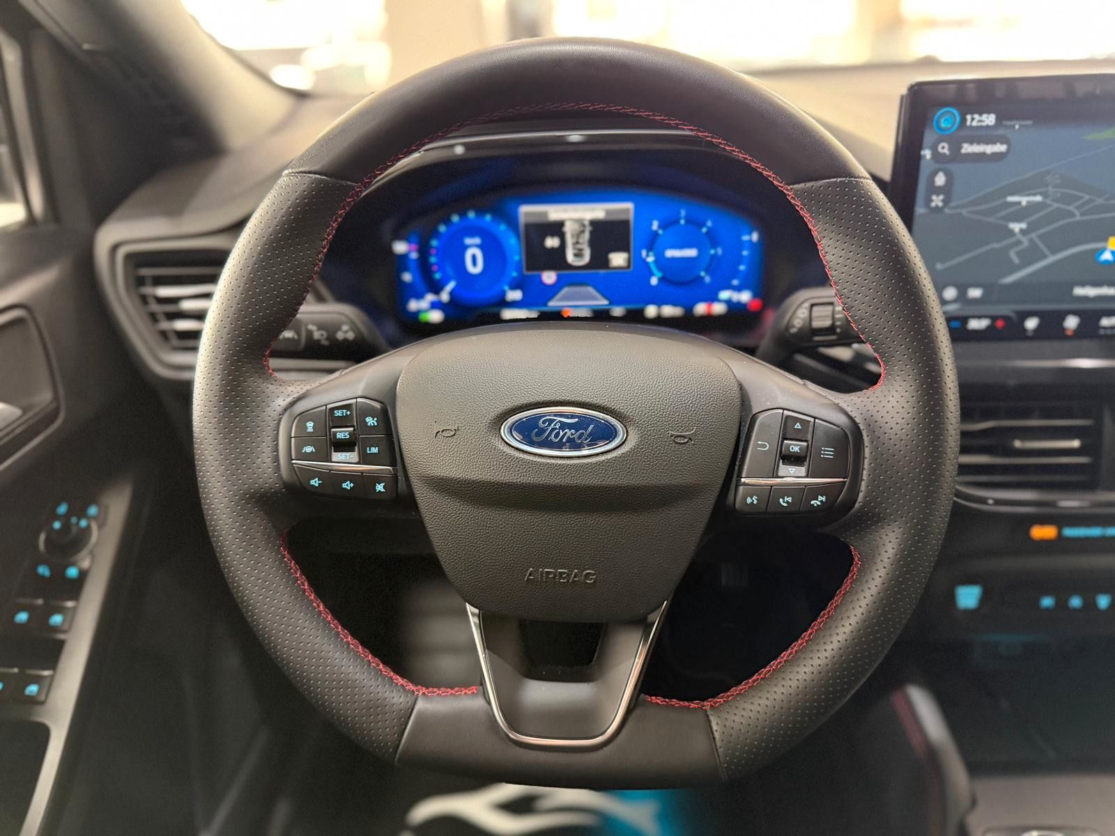 Ford Focus Turnier ST-Line X Aut. 1.Hand|AHK|HUD|PDC