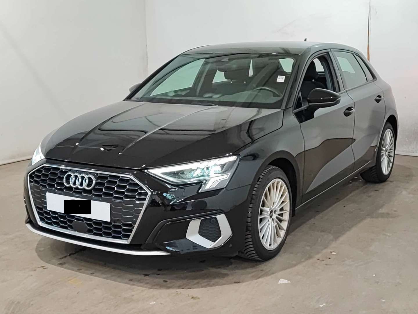 Audi A3 Sportback 35 TFSI advanced - Samsaru's Car Outlet