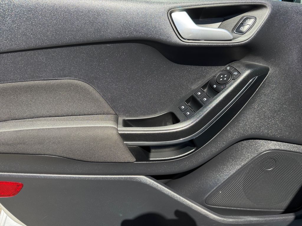 Ford Fiesta 1.0 EcoBoost Hybrid S&S Aut. - Samsaru's Car Outlet