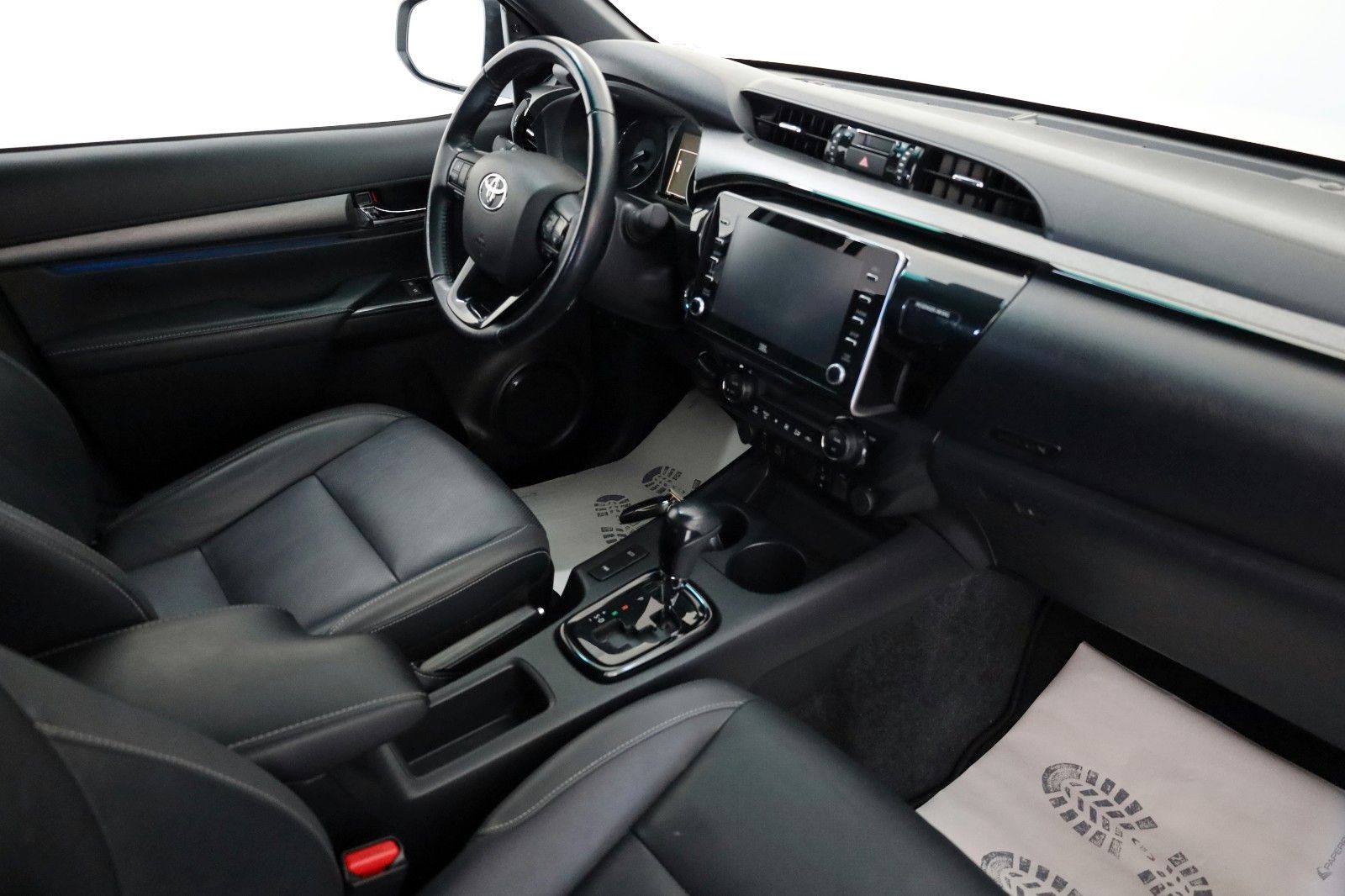 Toyota Hilux 2.8 D-4D 4x4 Invincible Sport,ACC,360°,AHK