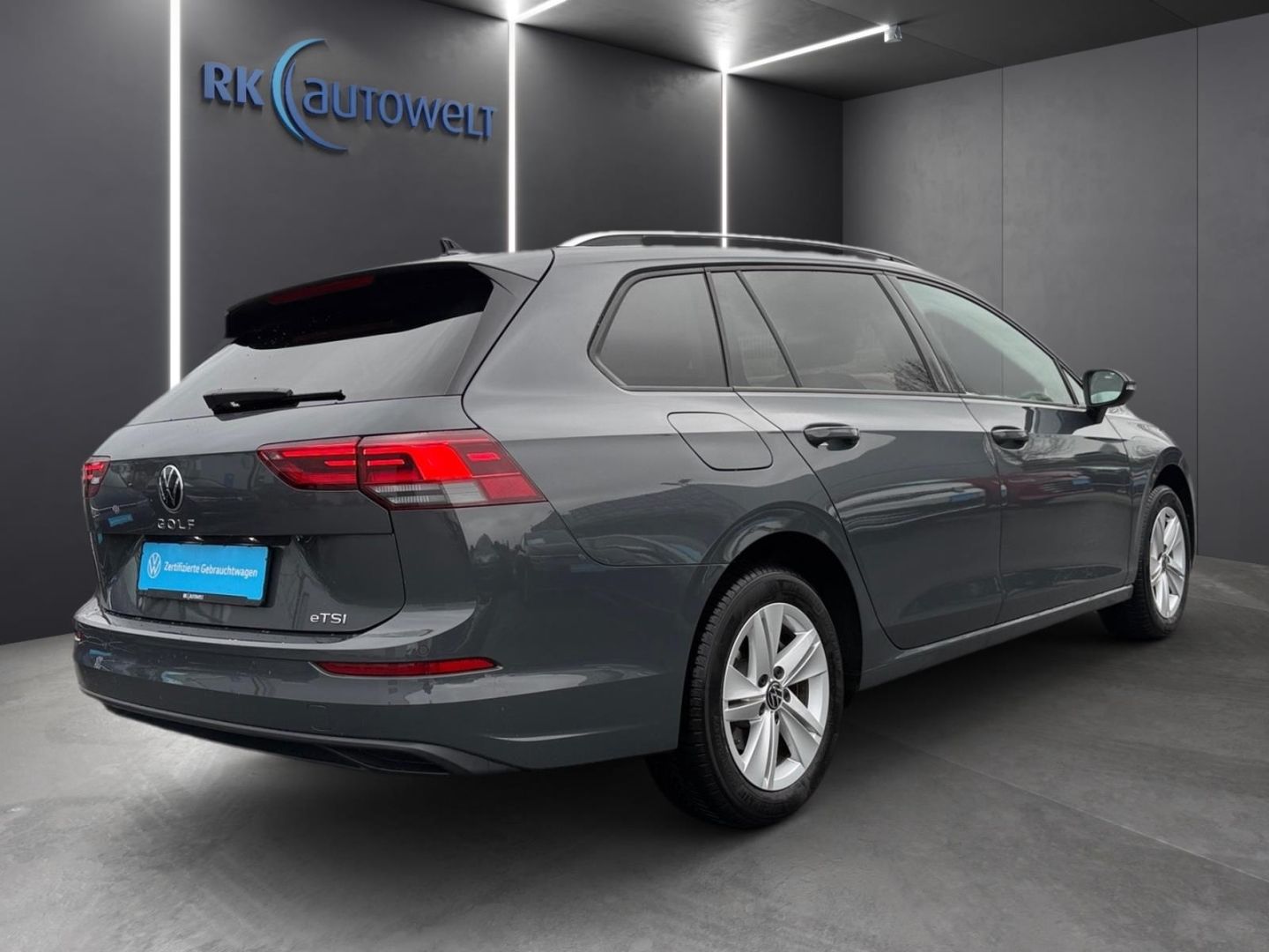 Volkswagen Golf Variant 8 VIII Life 1.0 eTSI - Samsaru's Car Outlet