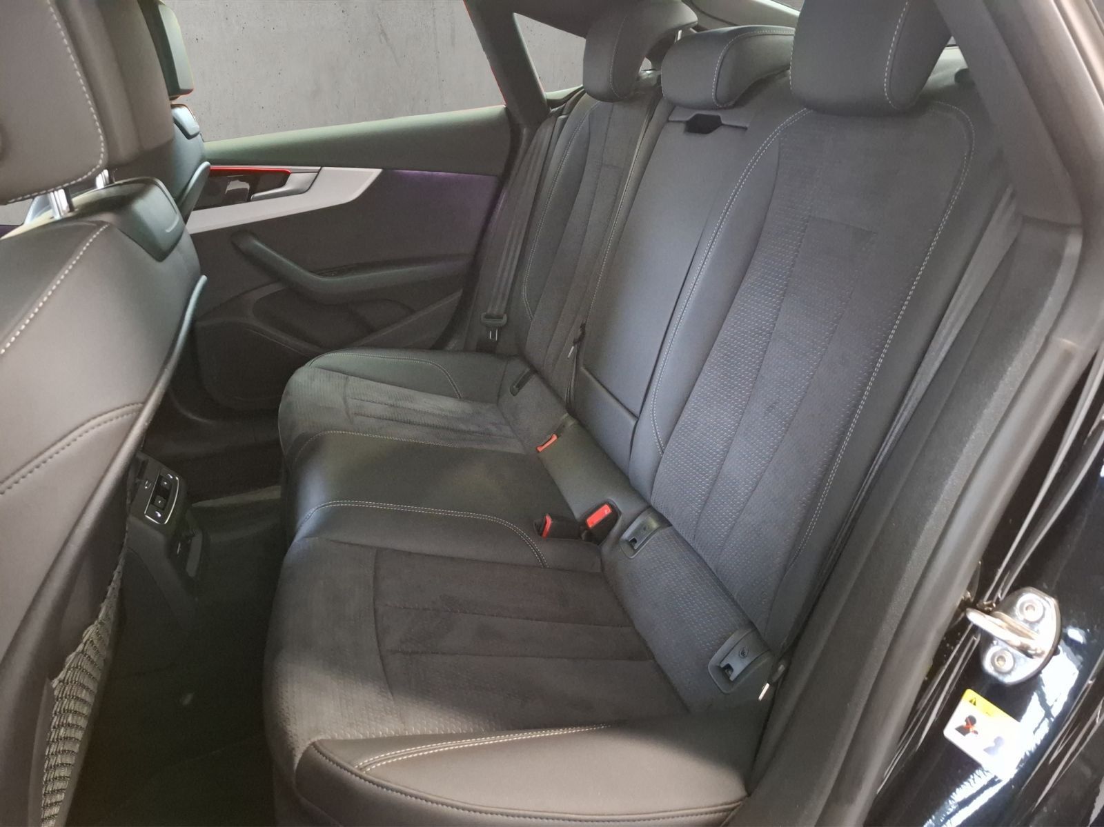 Audi A5 Sportback S line business 40 TDI quattro 150(