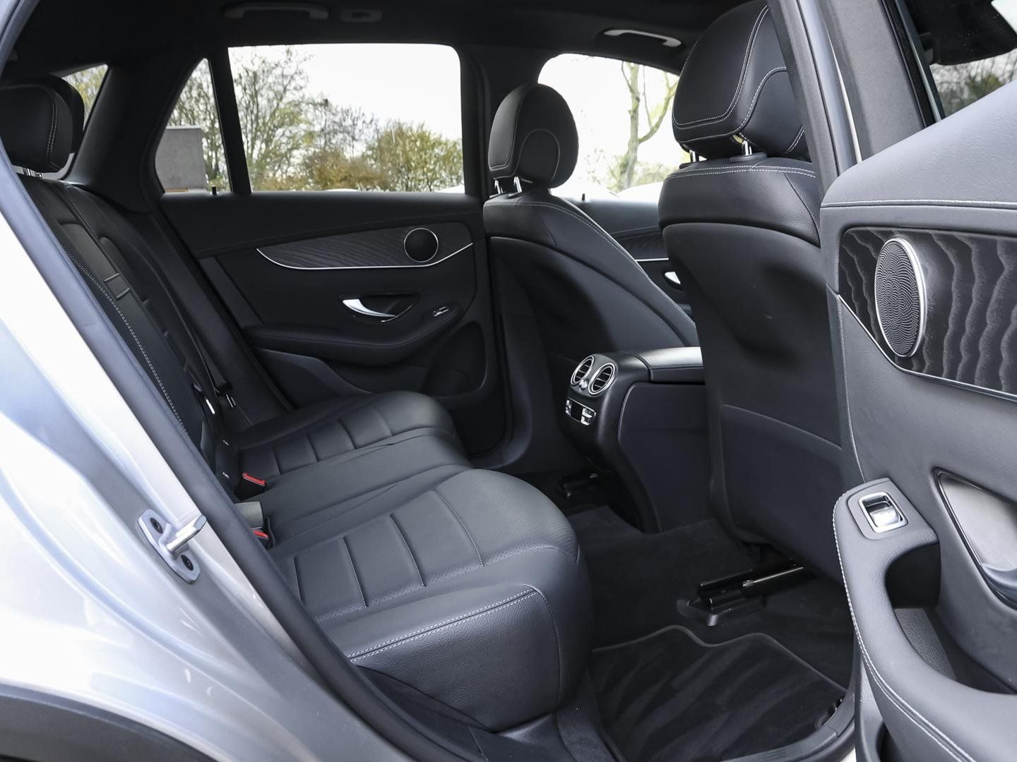Mercedes-Benz GLC 300 de 4M Panorama Distronic Kamera LED AHK