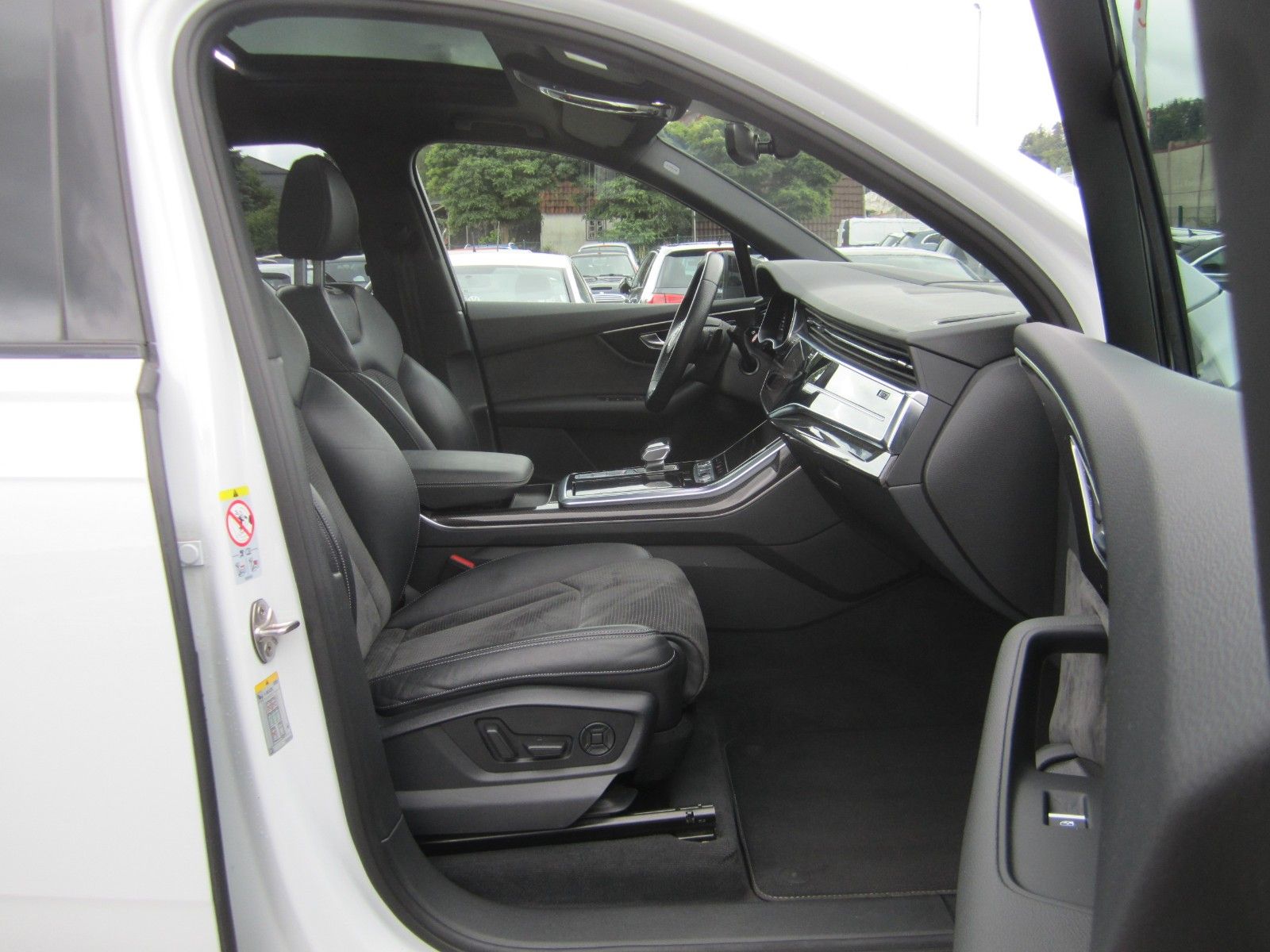 Audi Q7 50 TDI quattro competition plus 7-Sitzer