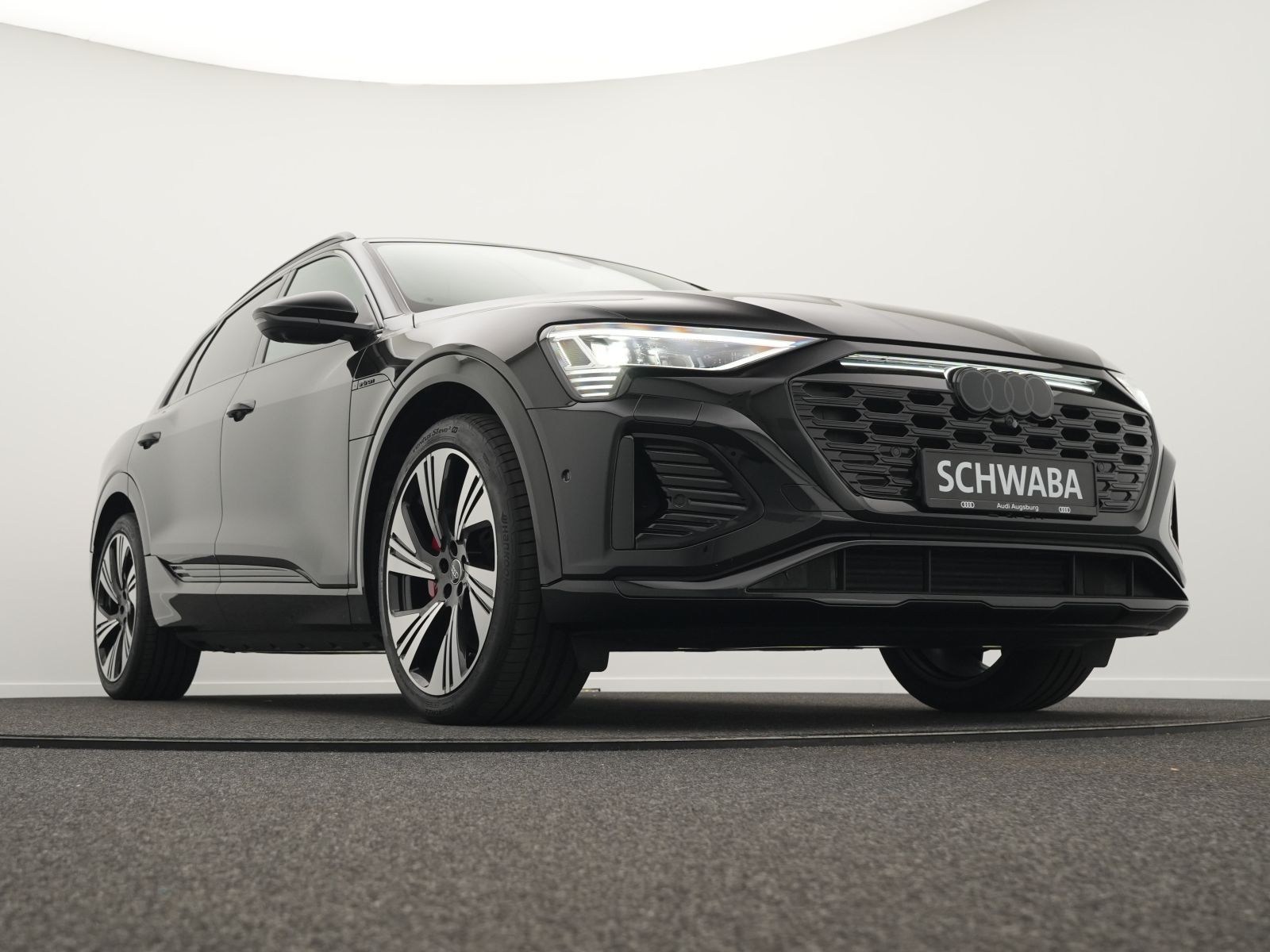 Audi Q8 e-tron S line 55 quattro *Opt.schw*PANO*AHK*