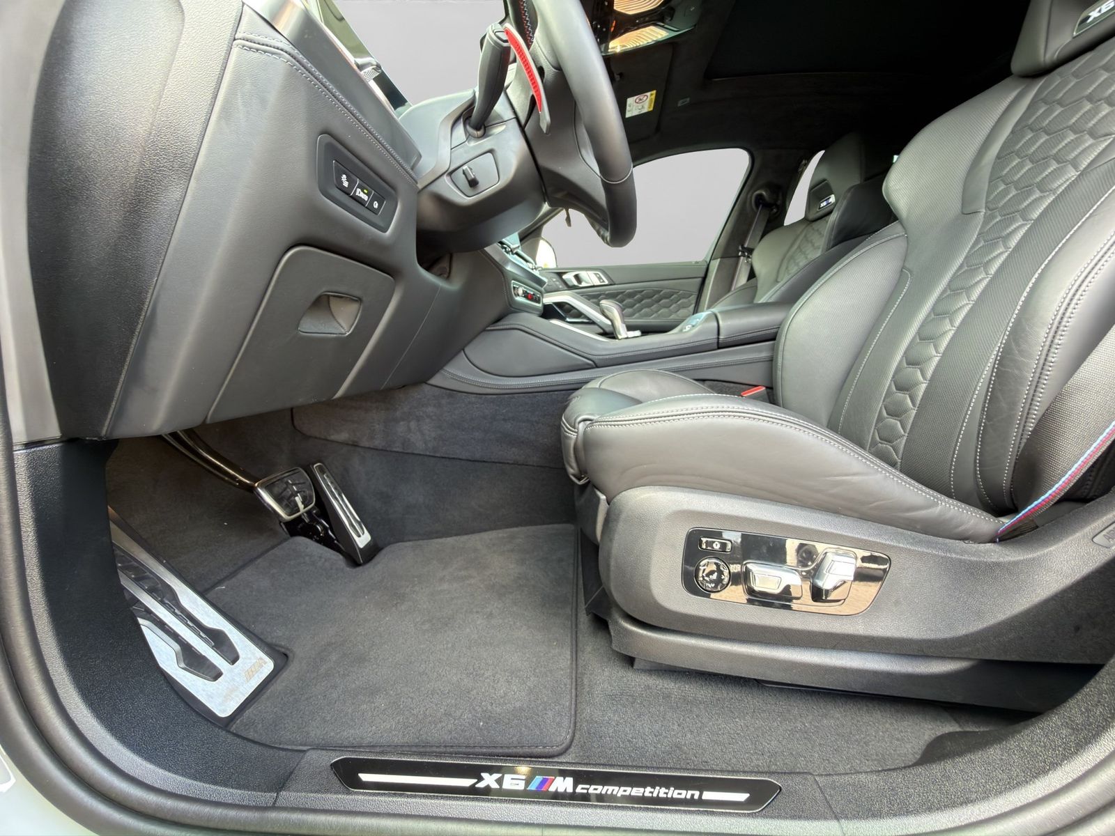 BMW X6 M Competition ab 1,99% eff. / 1.000,- Zubehör