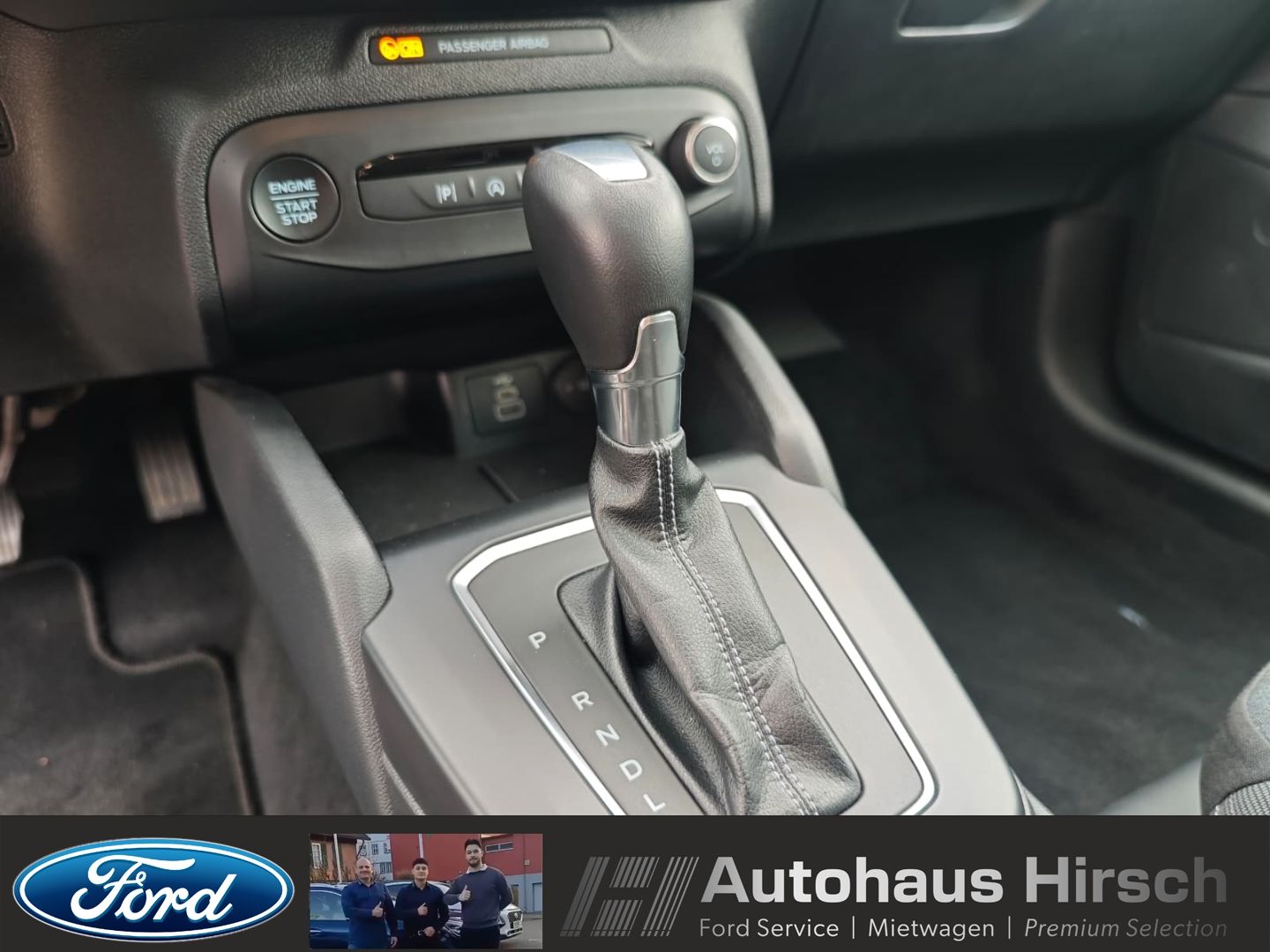 Ford Focus Turnier Active Navi LED ACC Apple CarPlay