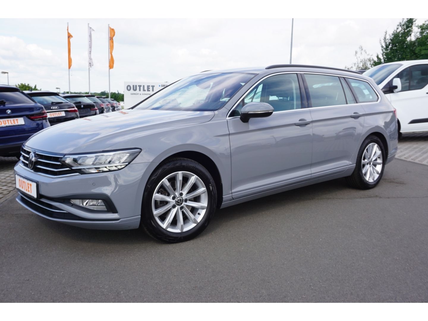 Volkswagen Passat 1.5TSI-DSG - Samsaru's Car Outlet