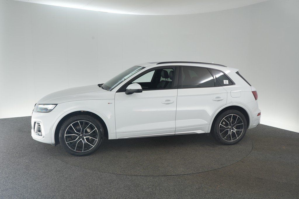 Audi Q5 55 TFSIe quattro S tronic S line AHK Pano