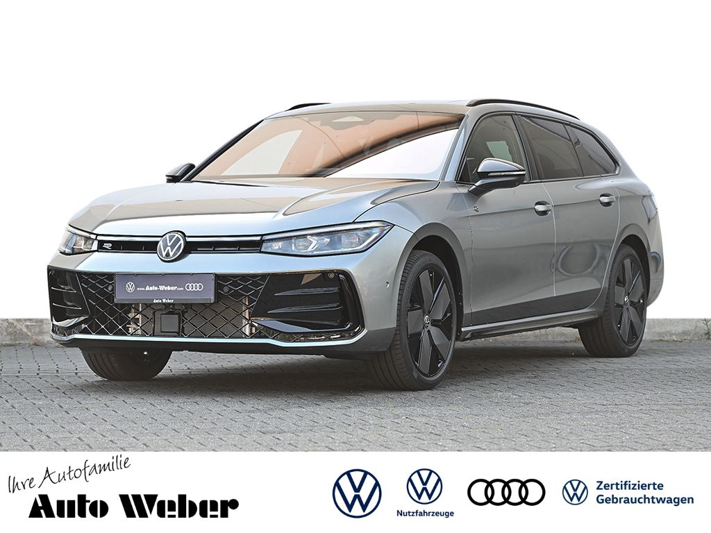 Volkswagen Passat R-Line Signature Pano Std-Hzg HUD AHK H/K
