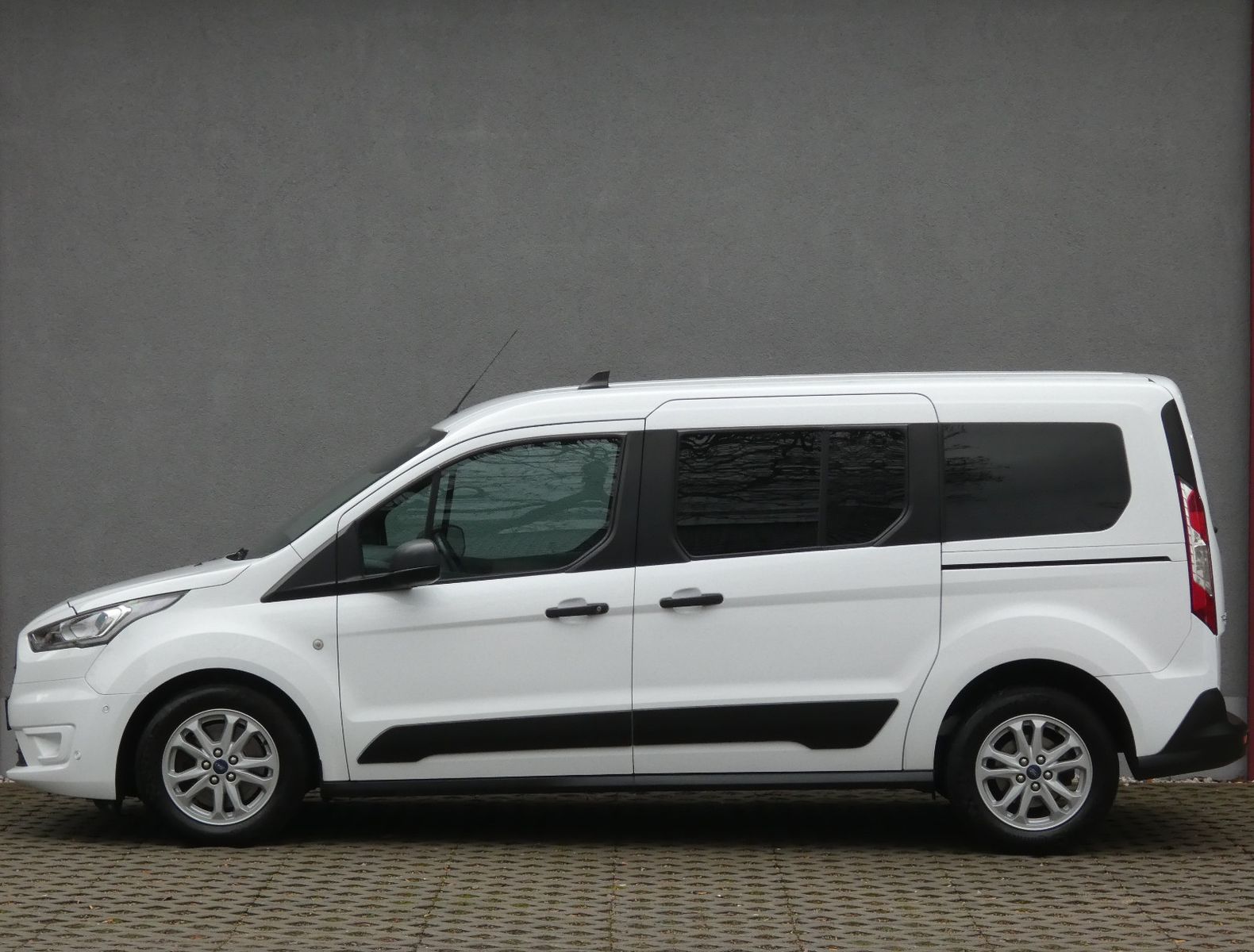 Ford Transit Connect Kombi 230 L2 1,5 TDCI Automatik