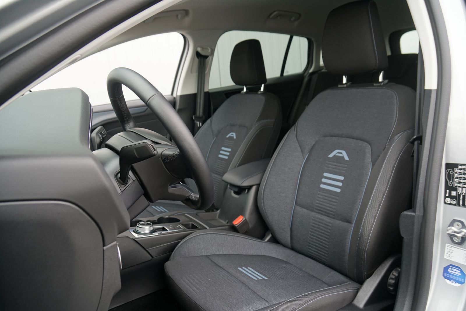 Ford Focus Turnier Aut. Active *Garantie*ACC*LED*