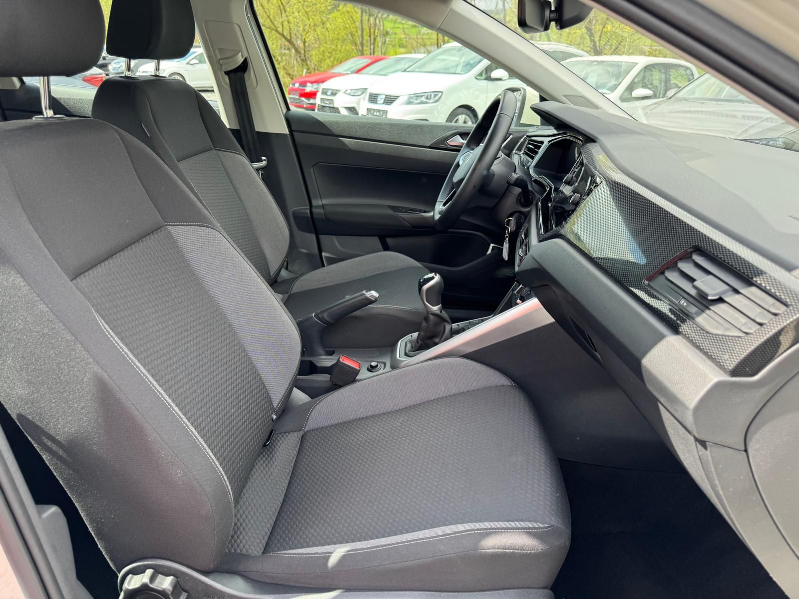 Volkswagen Taigo 1.0 TSI Life - Samsaru's Car Outlet