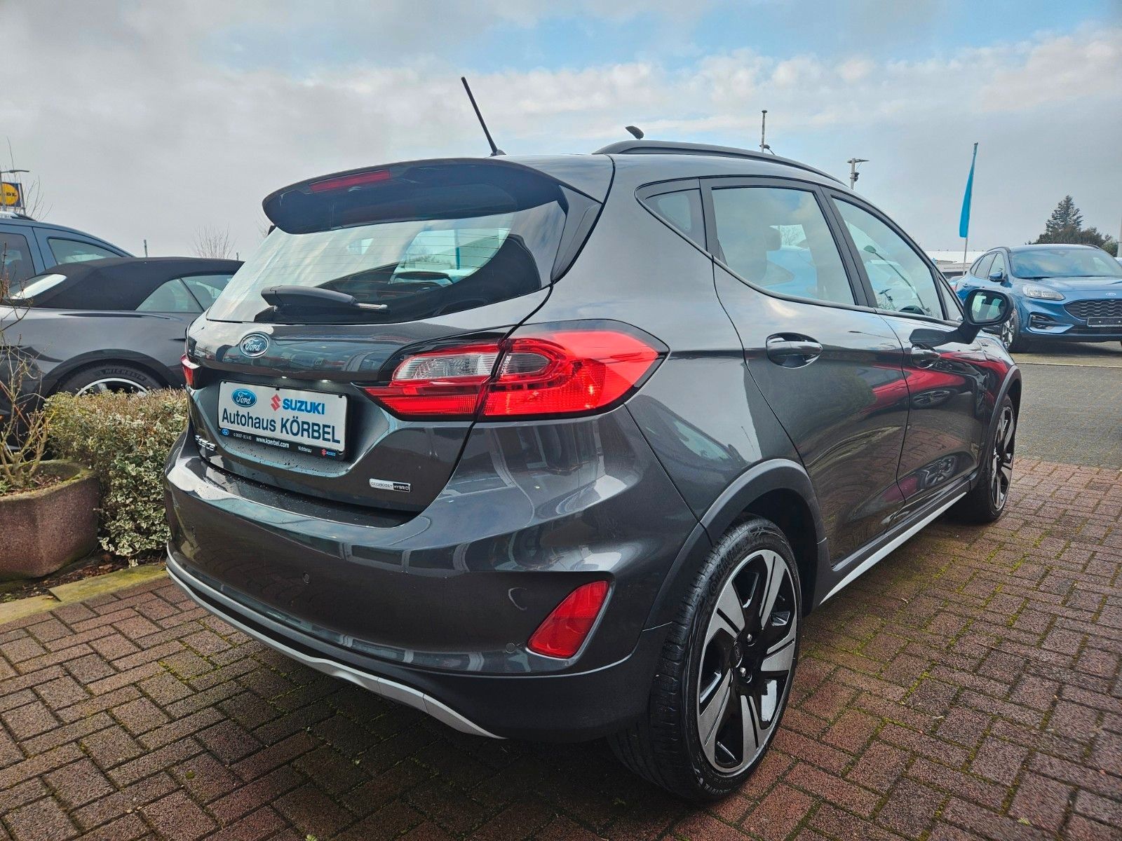 Ford Fiesta Active - Samsaru's Car Outlet