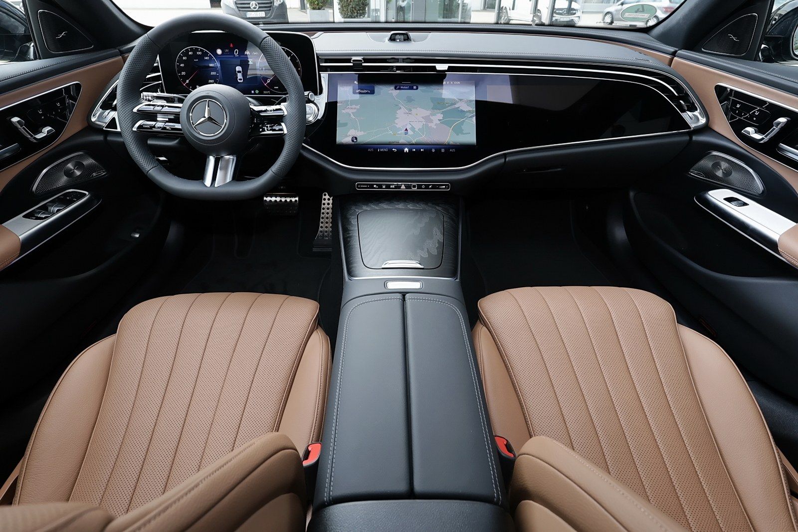 Mercedes-Benz E 220 d 4M AMG MBUX+360°+DIG-LED+Pano+AHK+Night