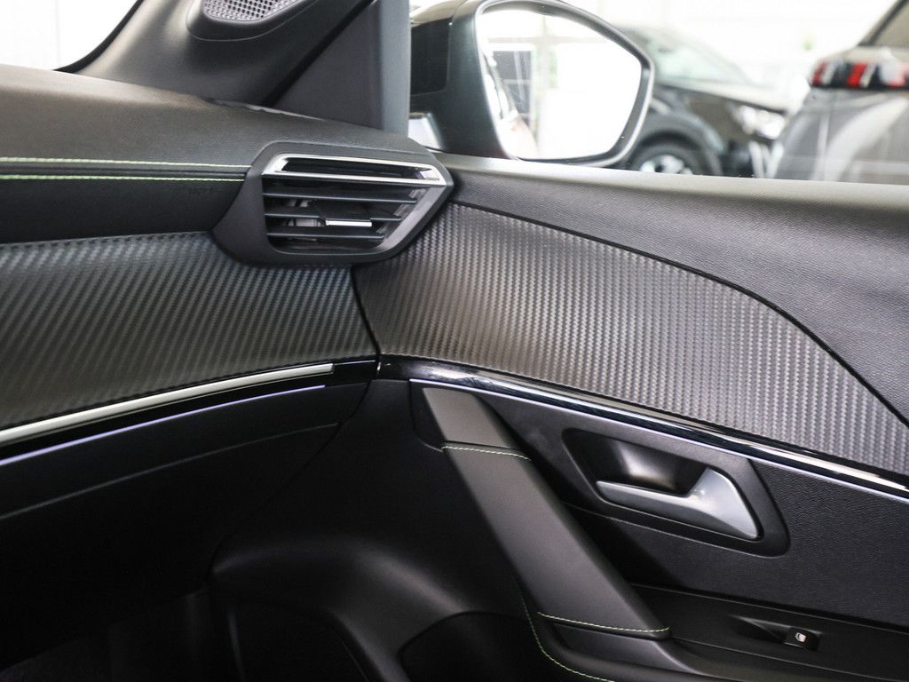 Peugeot e-208 GT-Pack - Samsaru's Car Outlet