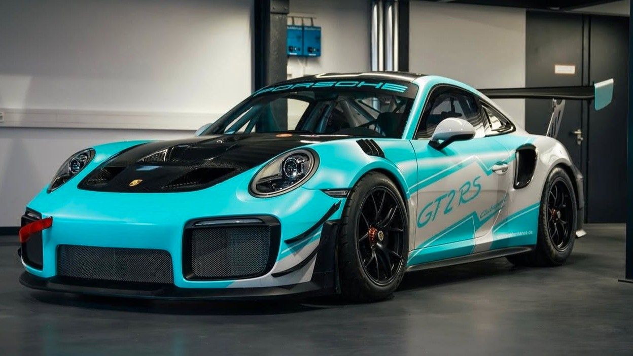 Porsche GT2 RS Clubsport - Samsaru's Car Outlet