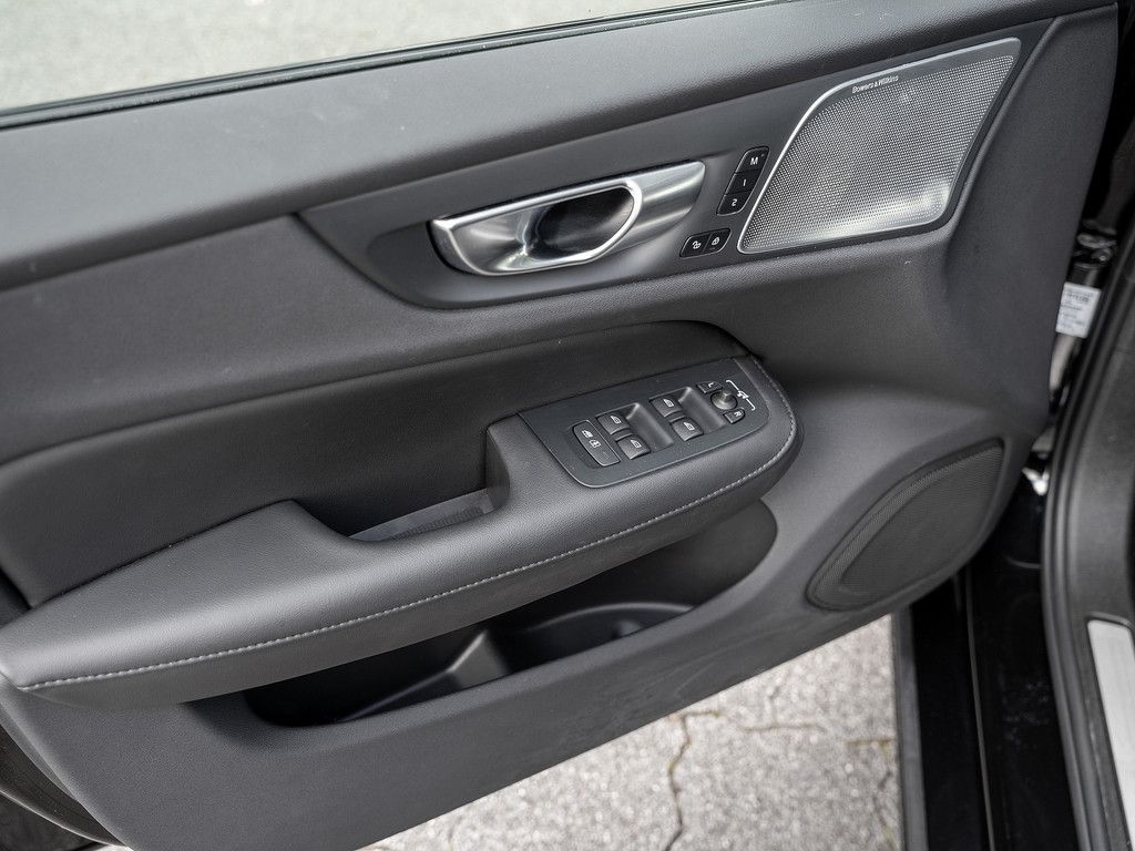 Volvo S60 B5 Ultimate Dark AWD B&W ACC HUD PANO 360°