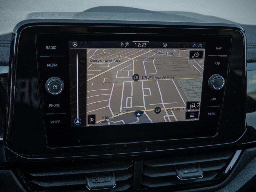 Volkswagen T-Roc 1.5 TSI DSG Style - Samsaru's Car Outlet