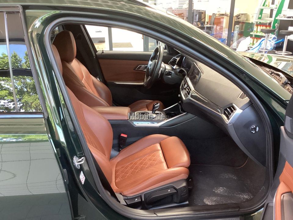 BMW 330e Touring M Sport - Samsaru's Car Outlet