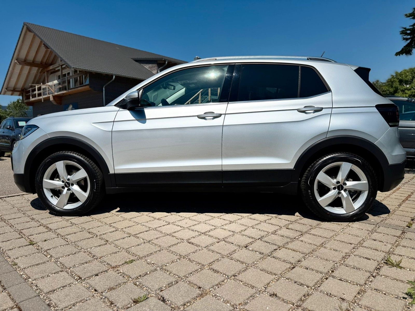 Volkswagen T-Cross 1.0 TSI Style DSG - Samsaru's Car Outlet