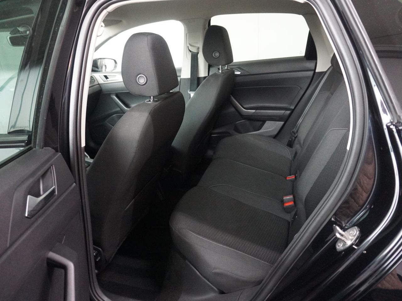Volkswagen Polo Comfortline 1.0 TSI - Samsaru's Car Outlet