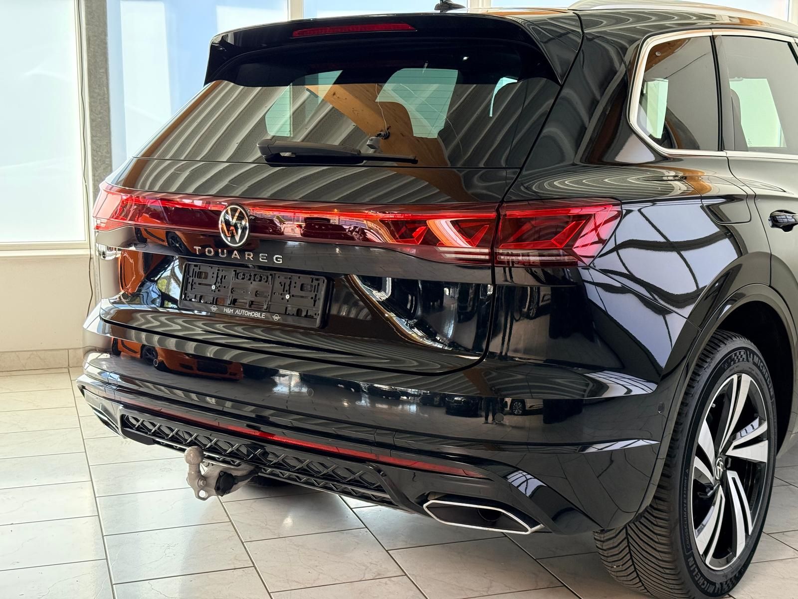 Volkswagen Touareg R-Line-Pano/ACC/AHK/360/Dynaudio/Massage